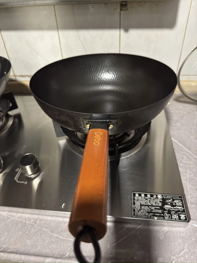 张小泉精铁旋压无涂层炒锅32cm C30650100到手开箱