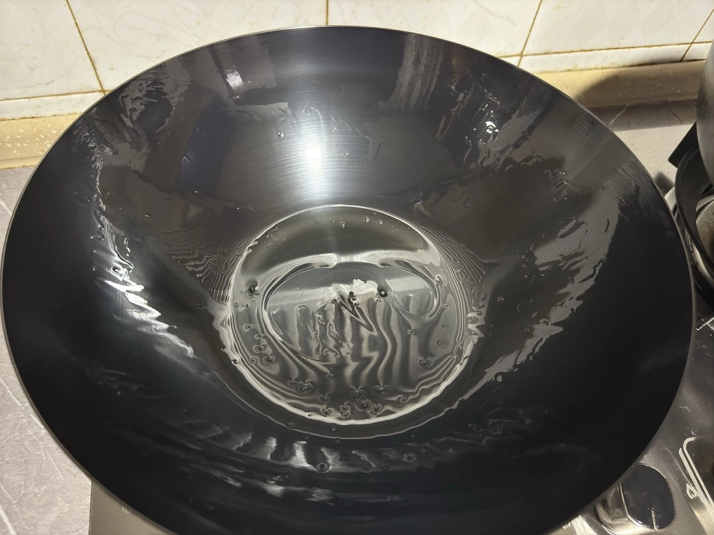 张小泉精铁旋压无涂层炒锅32cm C30650100到手开箱