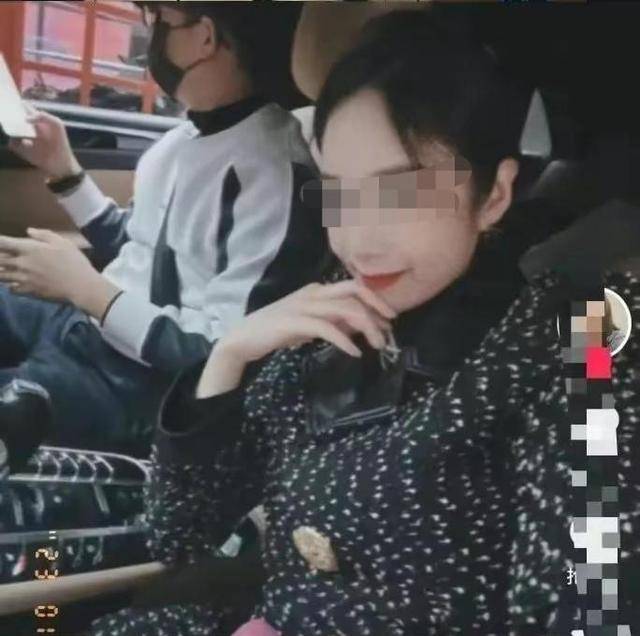 【转载】唐山花店老板娘：8分25秒不雅视频曝光，美艳不可方物但太花心-1