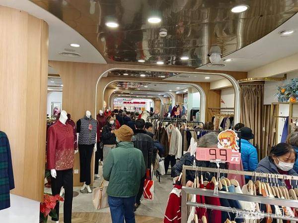 图片[6] - 最后一周！淮海路上曾经的“潮店”即将闭店，老客人回来“扫货”……未来，市民期待→ - 万事屋