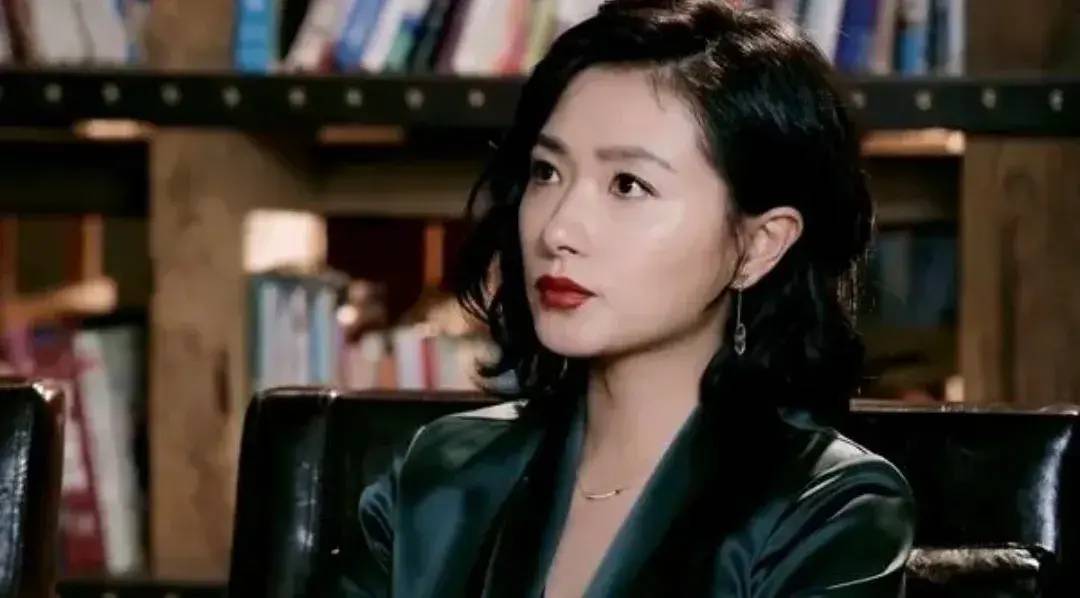 万茜，才华横溢的影视歌多栖女星，对艺术执着追求，持续闪耀-1