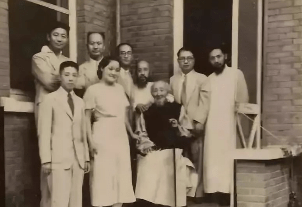 复旦创始人：我是一条狗，吠叫了一百年，也没有把中国叫醒-1