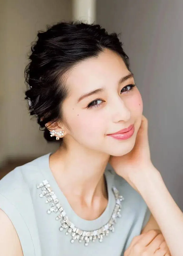 中条彩未美图合集:性感曼妙,靓丽多姿-1 中条彩未美图合集:性感曼妙,靓丽多姿-1