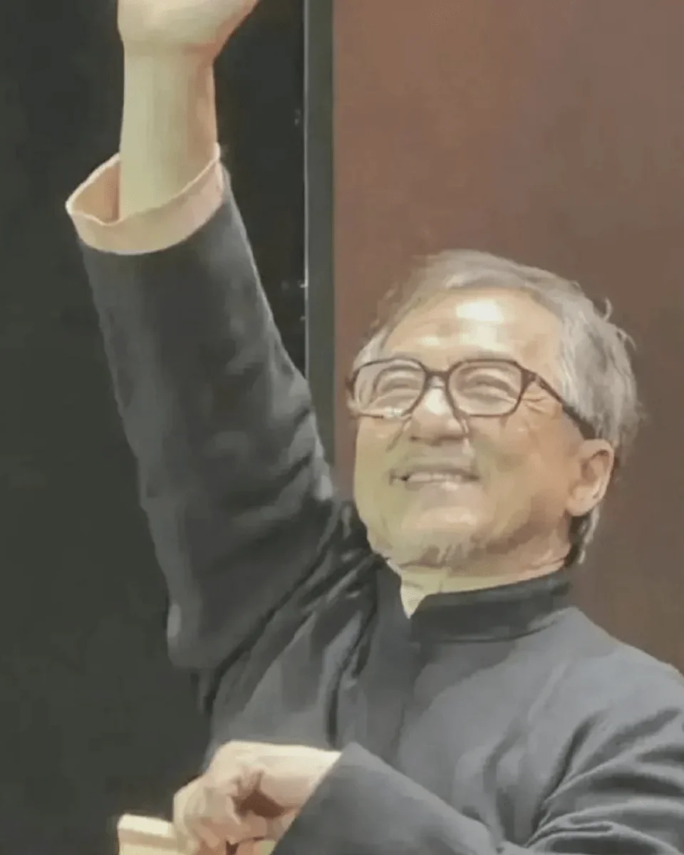 那一代人终究是老去了，成龙近照曝光-1