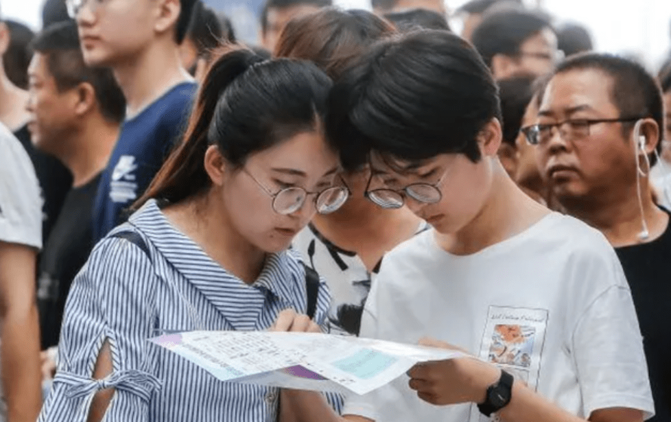 图片[4] - “我们都离婚了，凭啥孩子不能上岸？”政审员一番话，让家长沉默 - 万事屋