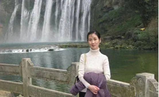 这位高校女教授火了！“高调”简介引发热议 - 万事屋 | 生活·动漫·娱乐综合社区-银魂同好聚集地