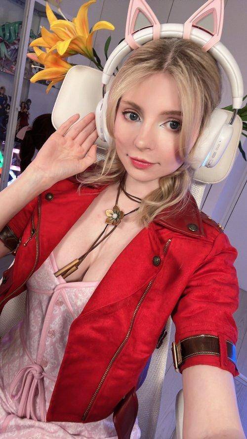 艾什莉体模COS爱丽丝：事业线比原作还大 - 万事屋 | 生活·动漫·娱乐综合社区-银魂同好聚集地