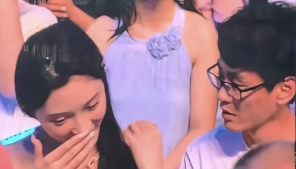 薛之谦演唱会惊险沸羊羊...-1