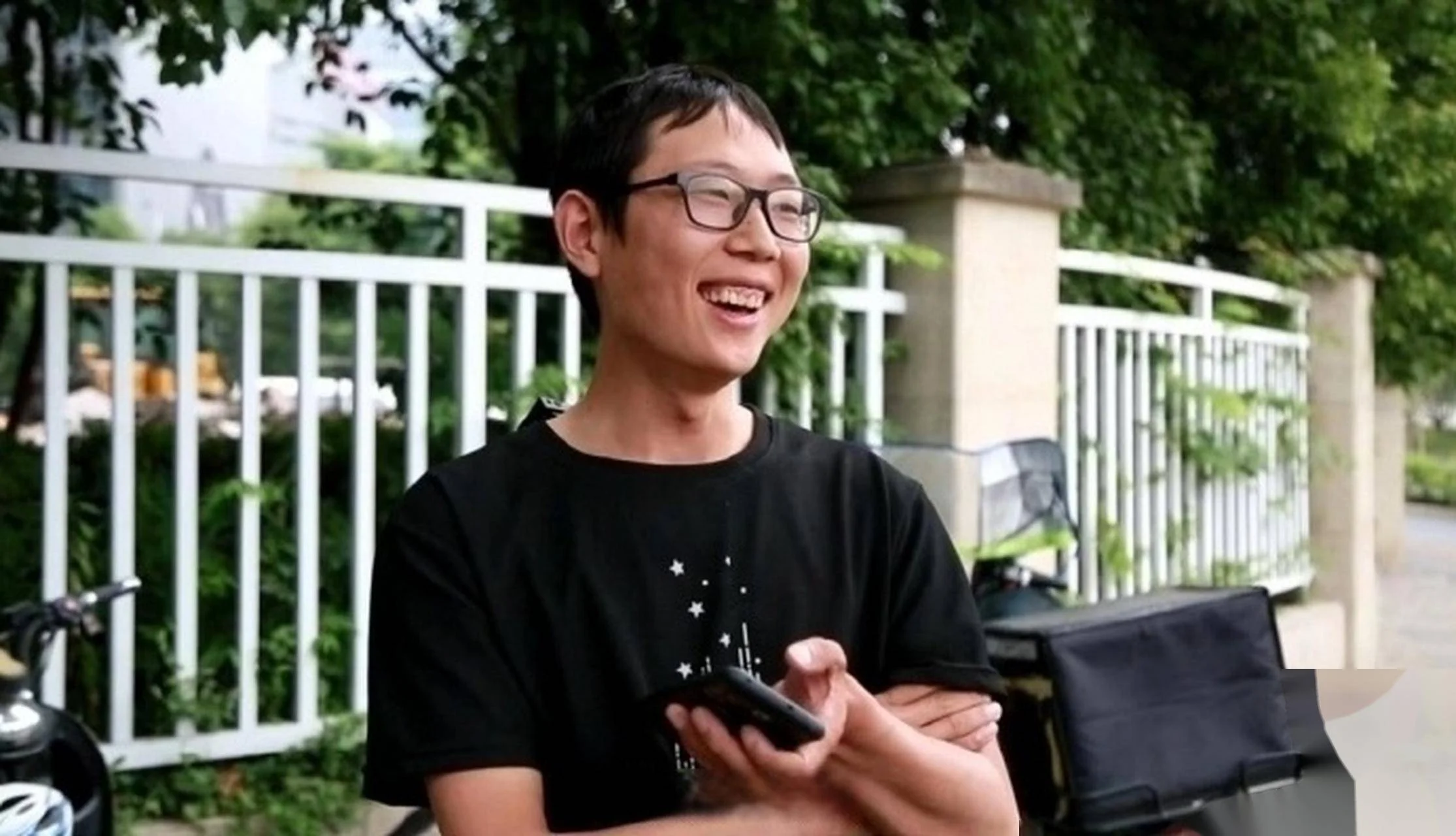 网友吐槽:央视感动中国出炉,却惨遭网友集体不买账:十个人没一个感动我!-1 网友吐槽:央视感动中国出炉,却惨遭网友集体不买账:十个人没一个感动我!-1