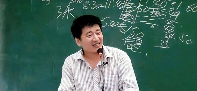图片[32] - 张雪峰事件发酵，深夜发文暗示处境危险，他究竟碰了谁的利益？ - 万事屋