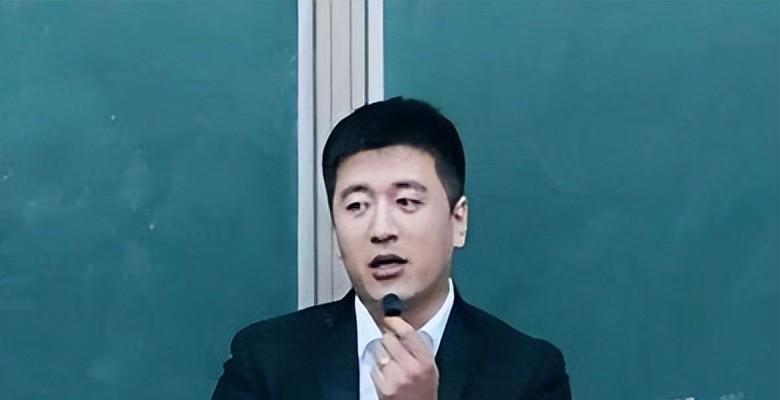 图片[39] - 张雪峰事件发酵，深夜发文暗示处境危险，他究竟碰了谁的利益？ - 万事屋