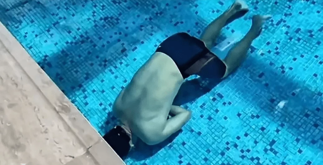 图片[11] - 哎，郑州游泳馆教练溺亡，队友全程录像不去施救，家属情绪崩溃 - 万事屋 | 生活·动漫·娱乐综合社区-银魂同好聚集地