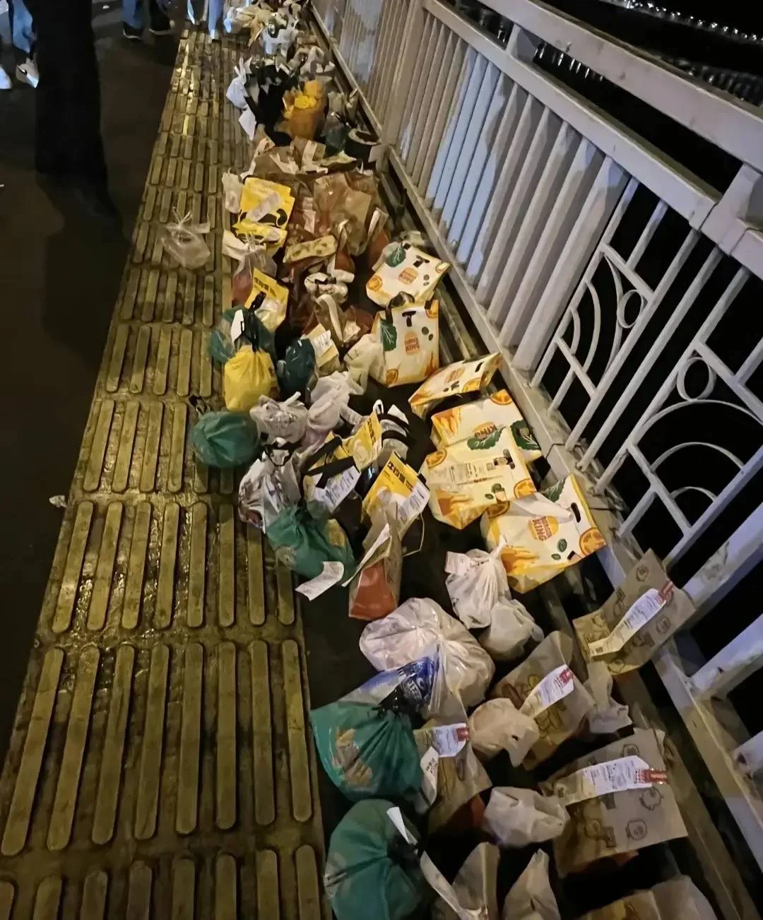 图片[30] - 【转】胖猫跳江悲剧：女友称已退13万，将起诉不实言论，网友悼念遇诈骗 - 万事屋 | 生活·动漫·娱乐综合社区-银魂同好聚集地