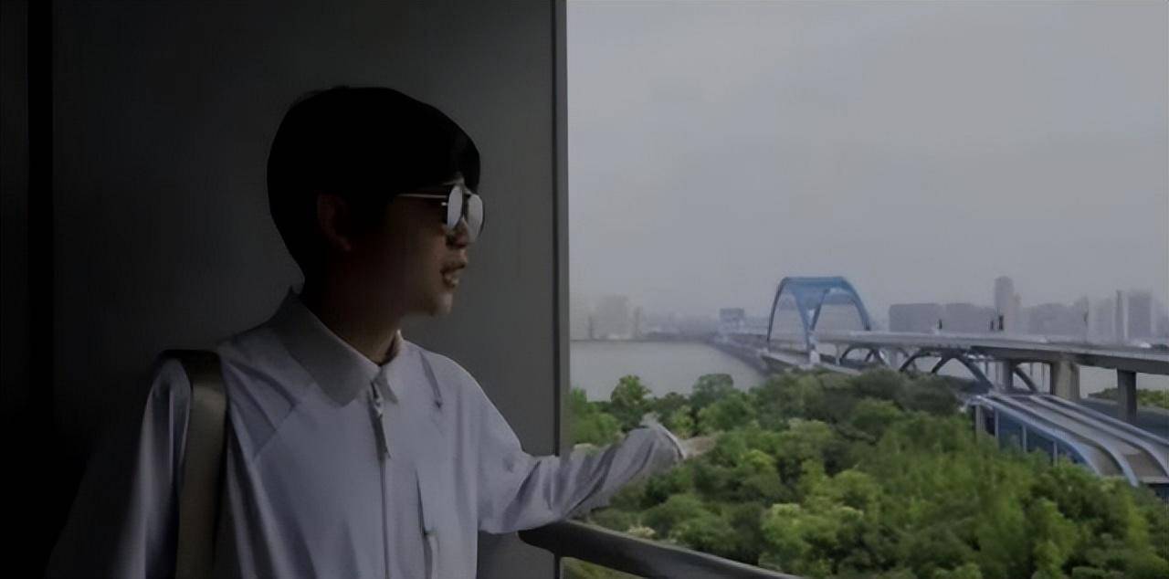 图片[2] - 又一百大博主翻车！女友脱口而出看这帮社畜堵车”，粉丝破防了 - 万事屋