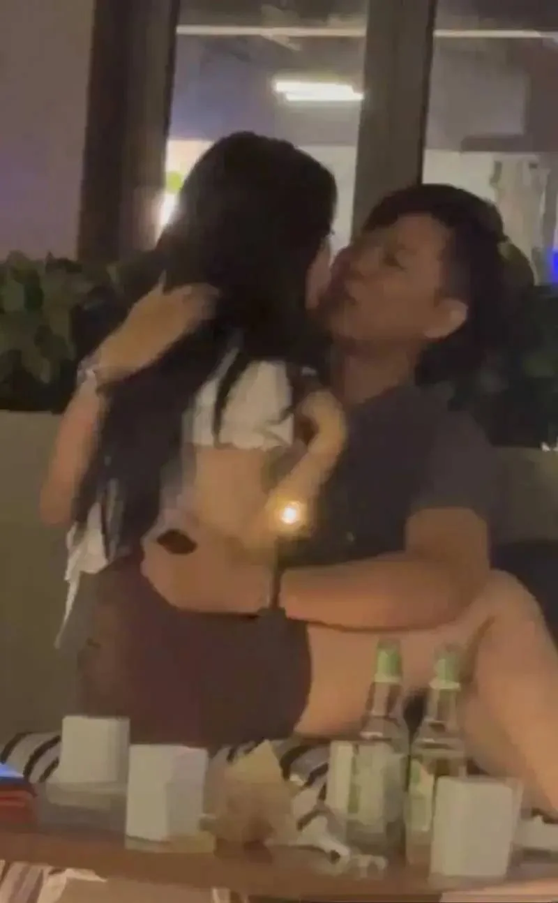 图片[3] - 小情侣在咖啡店激情热吻，被店家请离后给差评！店家操作惊人！ - 万事屋 | 生活·动漫·娱乐综合社区-银魂同好聚集地