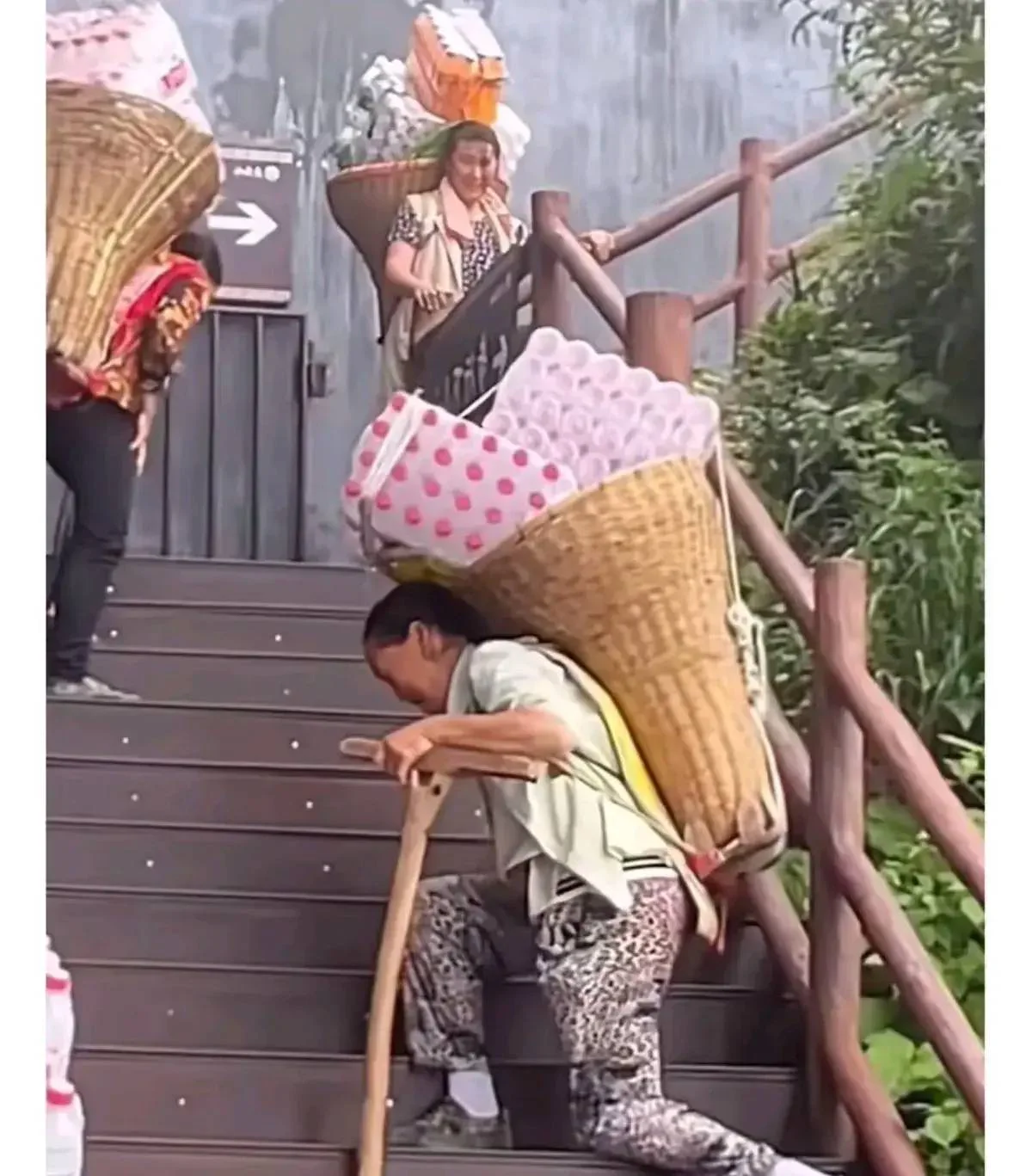 图片[2] - 心酸：高考后家长连1W都没有？孩子破防：原来我爸妈这么失败 - 万事屋 | 生活·动漫·娱乐综合社区-银魂同好聚集地