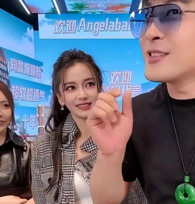 图片[4] - Angelababy跌落神坛，现身不知名网红直播间！全程疯狂谄媚赔笑！ - 万事屋