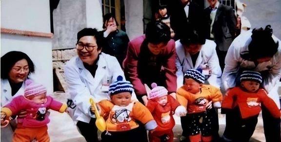 图片[7] - 中国首例5胞胎长大了，父亲劳累过世，现状曝光经历让人唏嘘 - 万事屋