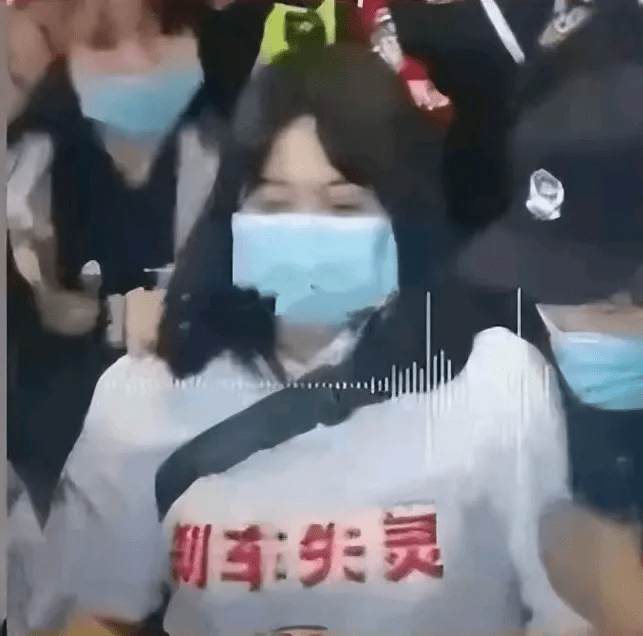 特斯拉西安女车主的下场是自己作的 - 吐槽银魂 - 大众生活 - 万事屋 | 生活·动漫·娱乐综合社区-银魂同好聚集地