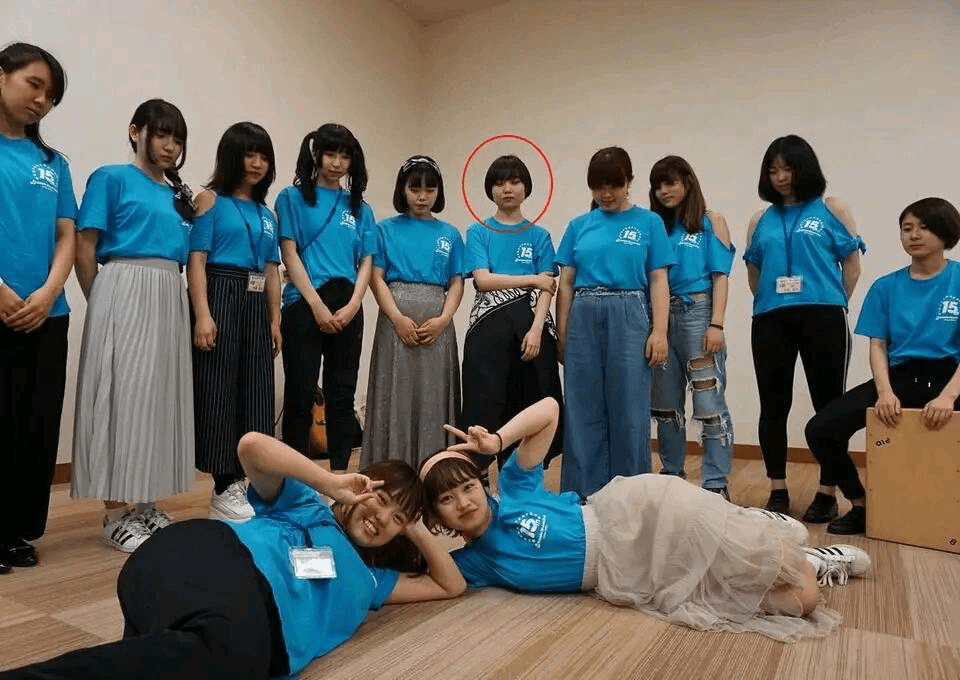 网传日本歌手Ado露脸照是这样的！ - 万事屋 | 生活·动漫·娱乐综合社区-银魂同好聚集地