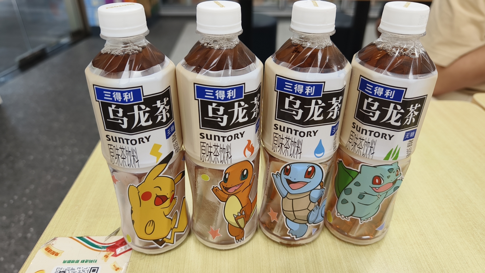 三得利无糖乌龙茶和宝可梦推出联名款无糖乌龙茶 - 万事屋 | 生活·动漫·娱乐综合社区-银魂同好聚集地