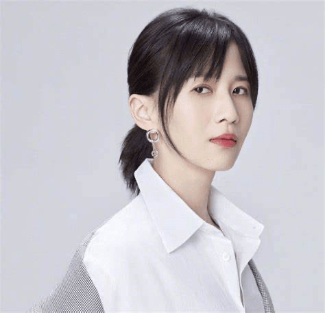 羡慕papi酱的潇洒，不管演的还是真的 - 万事屋 | 生活·动漫·娱乐综合社区-银魂同好聚集地