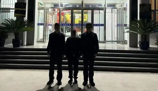 家长因孩子成绩辱骂老师被拘 - 生活银魂 - 大众生活 - 万事屋 | 生活·动漫·娱乐综合社区-银魂同好聚集地