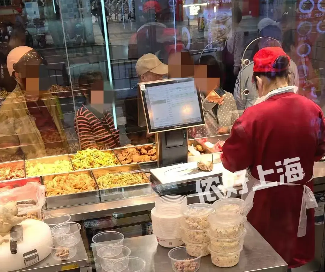 【转载】徐家汇“食品大王”升级回归!二楼变身“美食列车”,三楼穿越老上海!一楼还有这些新店