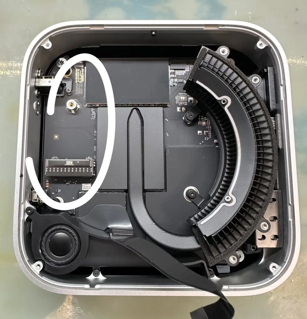 苹果的产品都是工业艺术品，M4 Mac Mini内部构造同样惊艳 - 万事屋 | 生活·动漫·娱乐综合社区-银魂同好聚集地