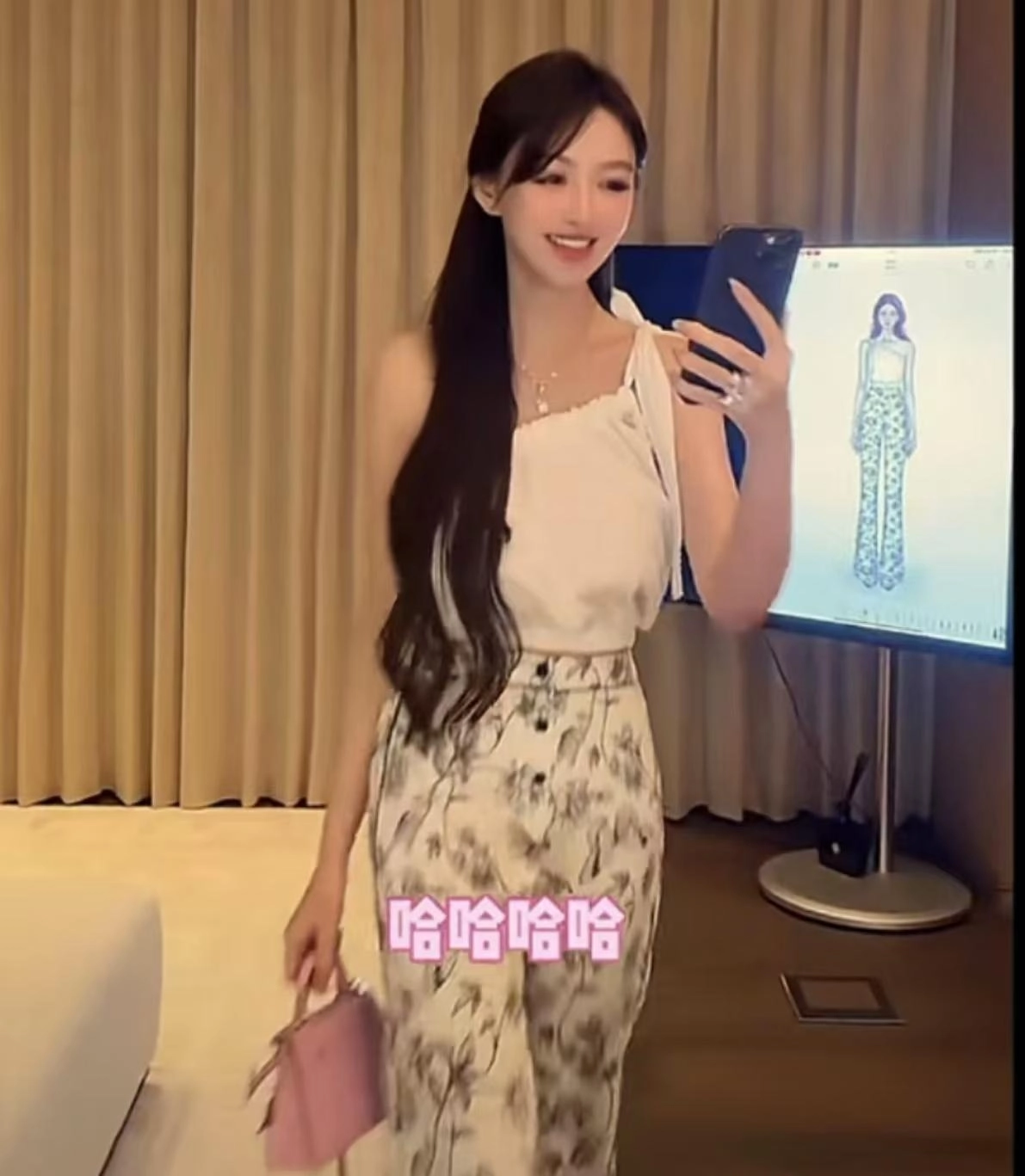 黄晓明为舆论影响向观众鞠躬道歉20秒,网友质疑:拇指读秒不真诚