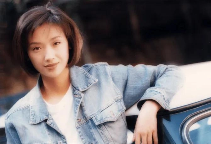 吴倩莲在旅途上捡到一个老公,结婚15年零绯闻