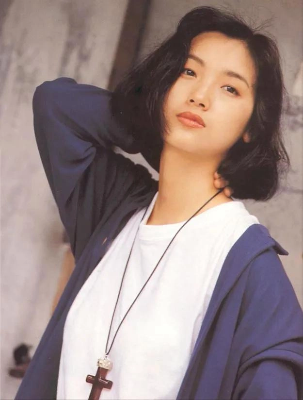 吴倩莲在旅途上捡到一个老公,结婚15年零绯闻