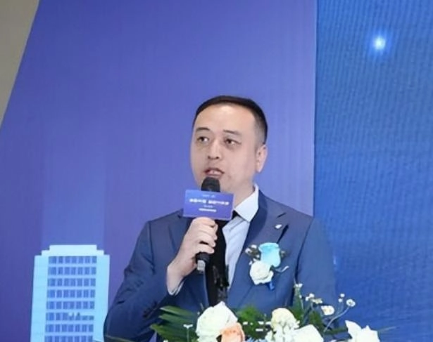 特大经济罪犯林某等人被引渡回国 - 吐槽银魂 - 大众生活 - 万事屋 | 生活·动漫·娱乐综合社区-银魂同好聚集地