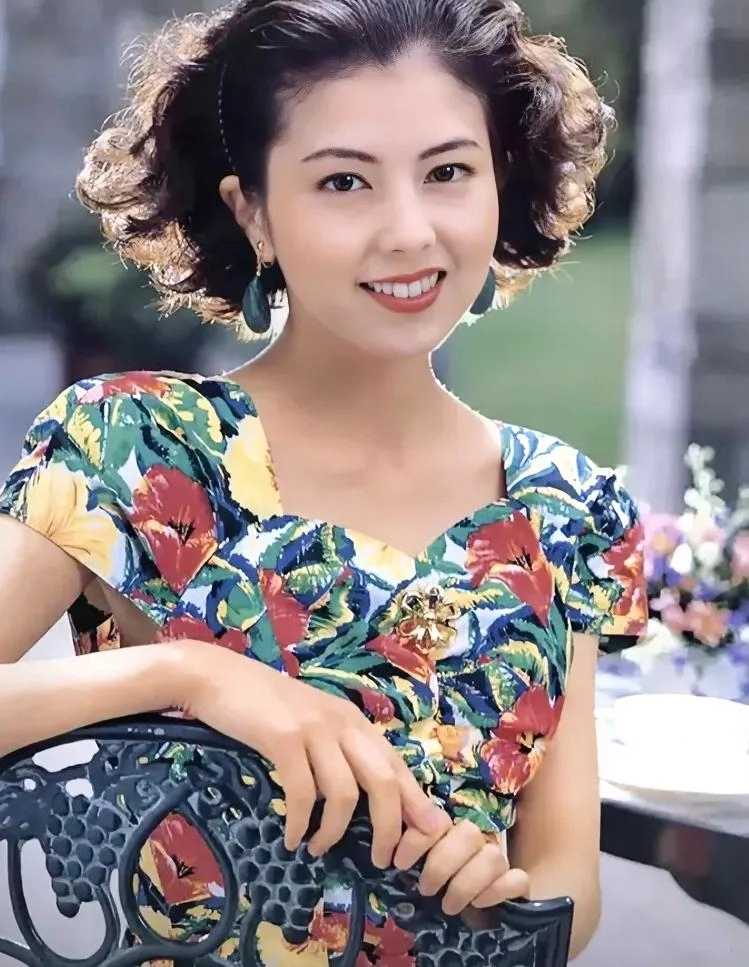 日本昭和年代的十位日本美人女星,每一位都有独特的风采和韵味!