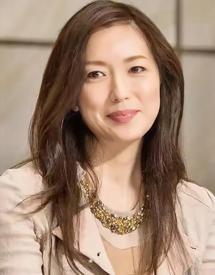 日本昭和年代的十位日本美人女星,每一位都有独特的风采和韵味!