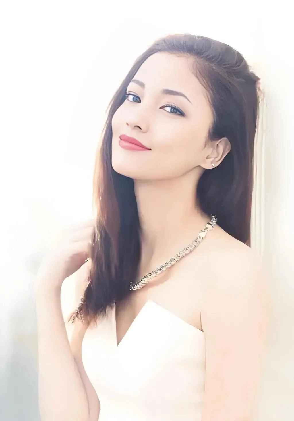 满满女人味的日本混血女星黑木明纱，演技出众颜值高！