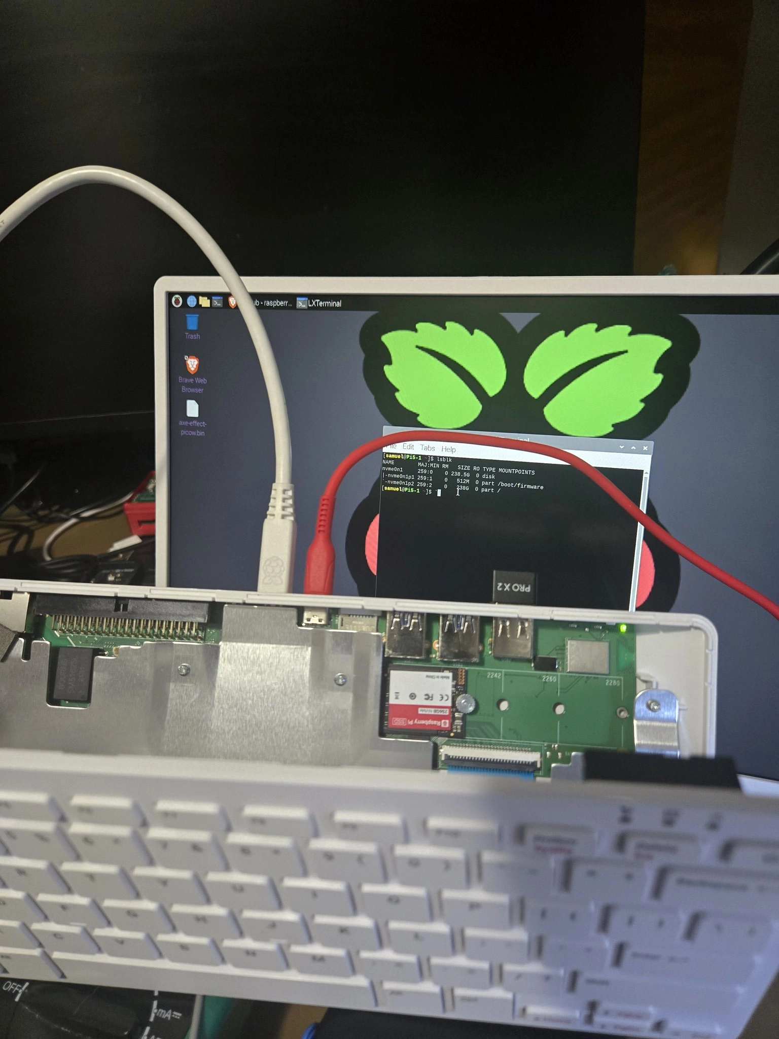 硬件玩家为新款 Raspberry Pi 500 键盘电脑升级 NVMe 存储系统