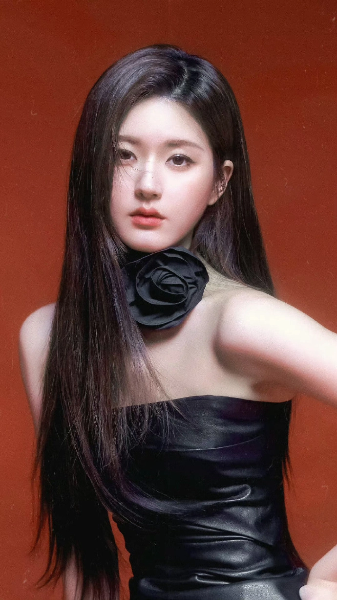 赵露思应该是病的很重了，狗仔曝赵露思就诊照片