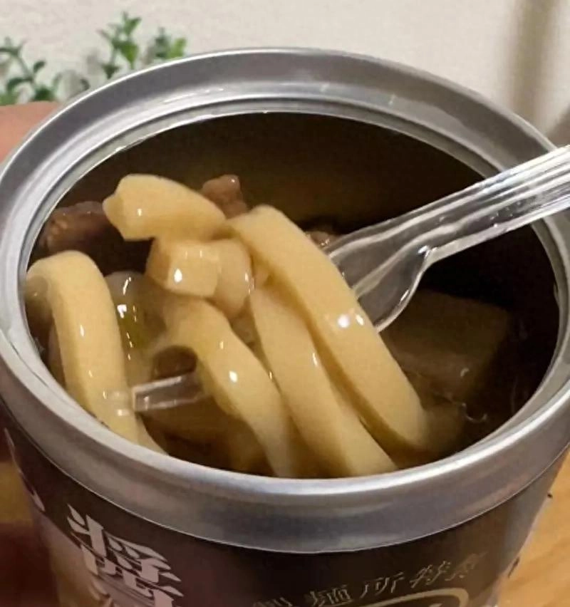 世界首创拉面罐头 是正宗小麦面连自动贩卖机迷都直呼太扯了 - 万事屋 | 生活·动漫·娱乐综合社区-银魂同好聚集地