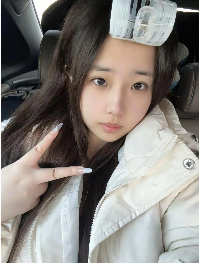 网友发的吴佳琪失联细节:瞒着父母赴泰,毫不听劝,“我又不傻,烦不烦”