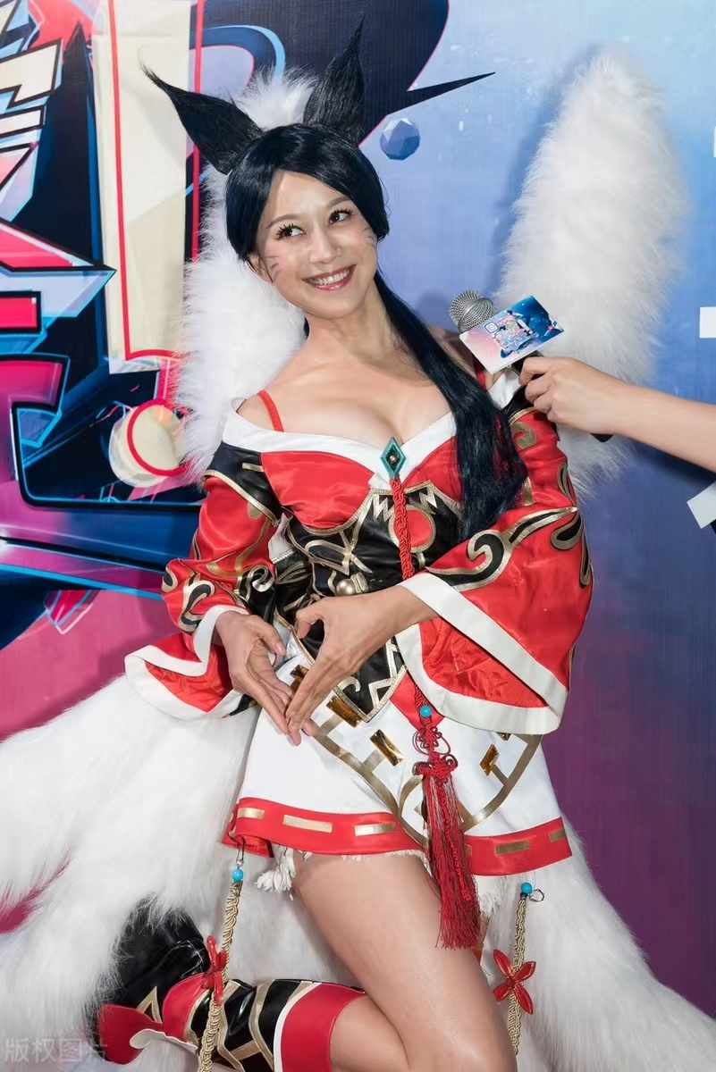 倪虹洁尝试了二次元 - 万事屋 | 生活·动漫·娱乐综合社区-银魂同好聚集地