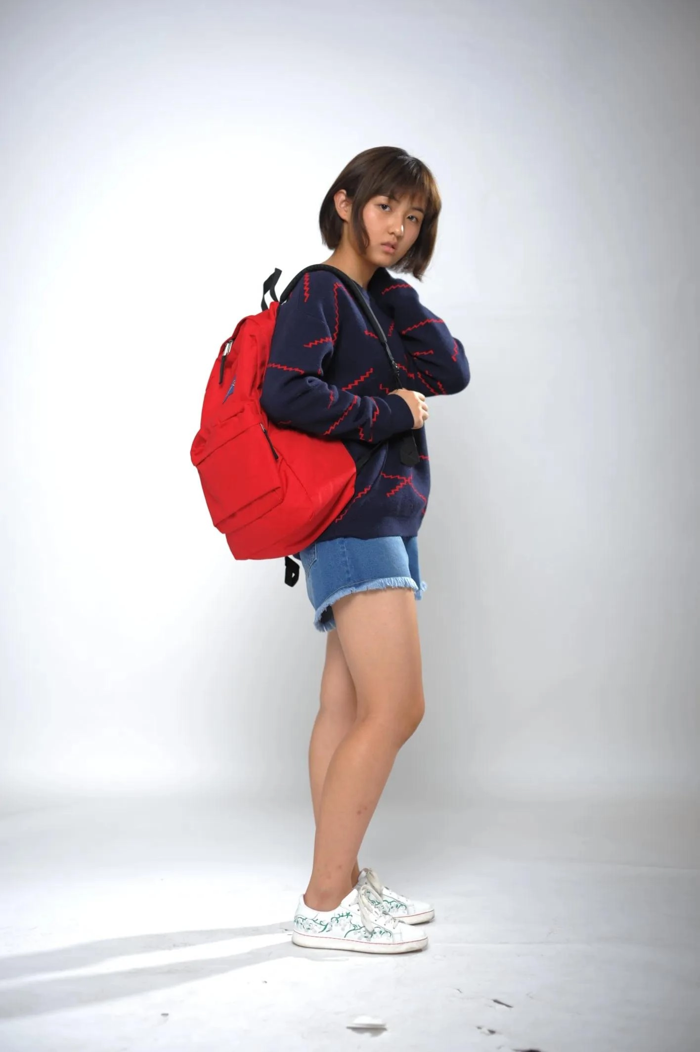 张子枫素颜无美颜无滤镜的样子