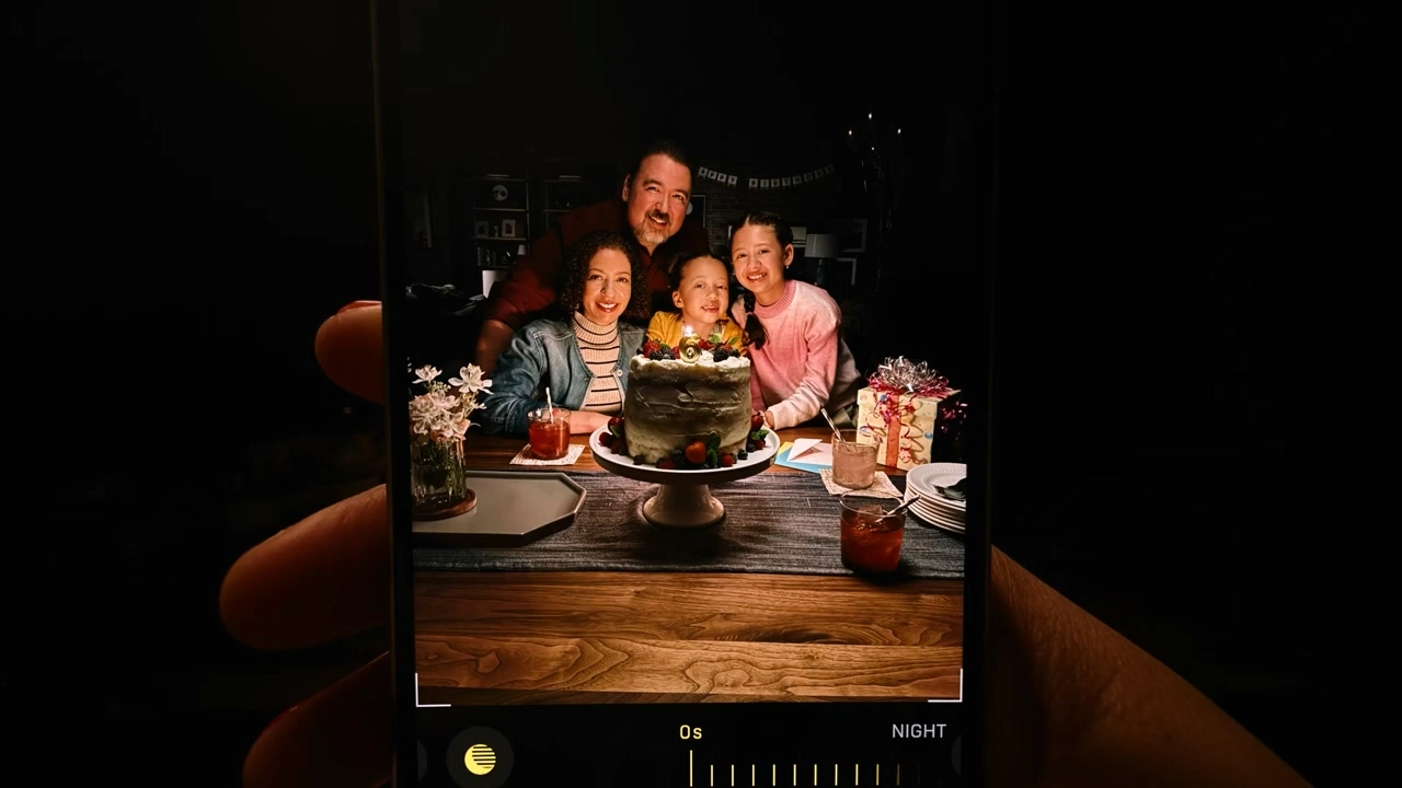 iPhone 16e是苹果自研5G基带C1首秀