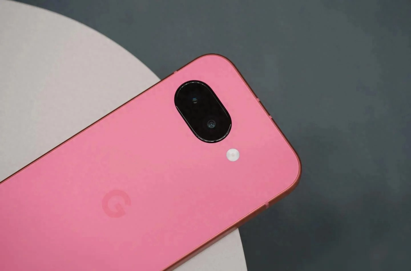 Google发布Pixel 9A 起价仍为499美元