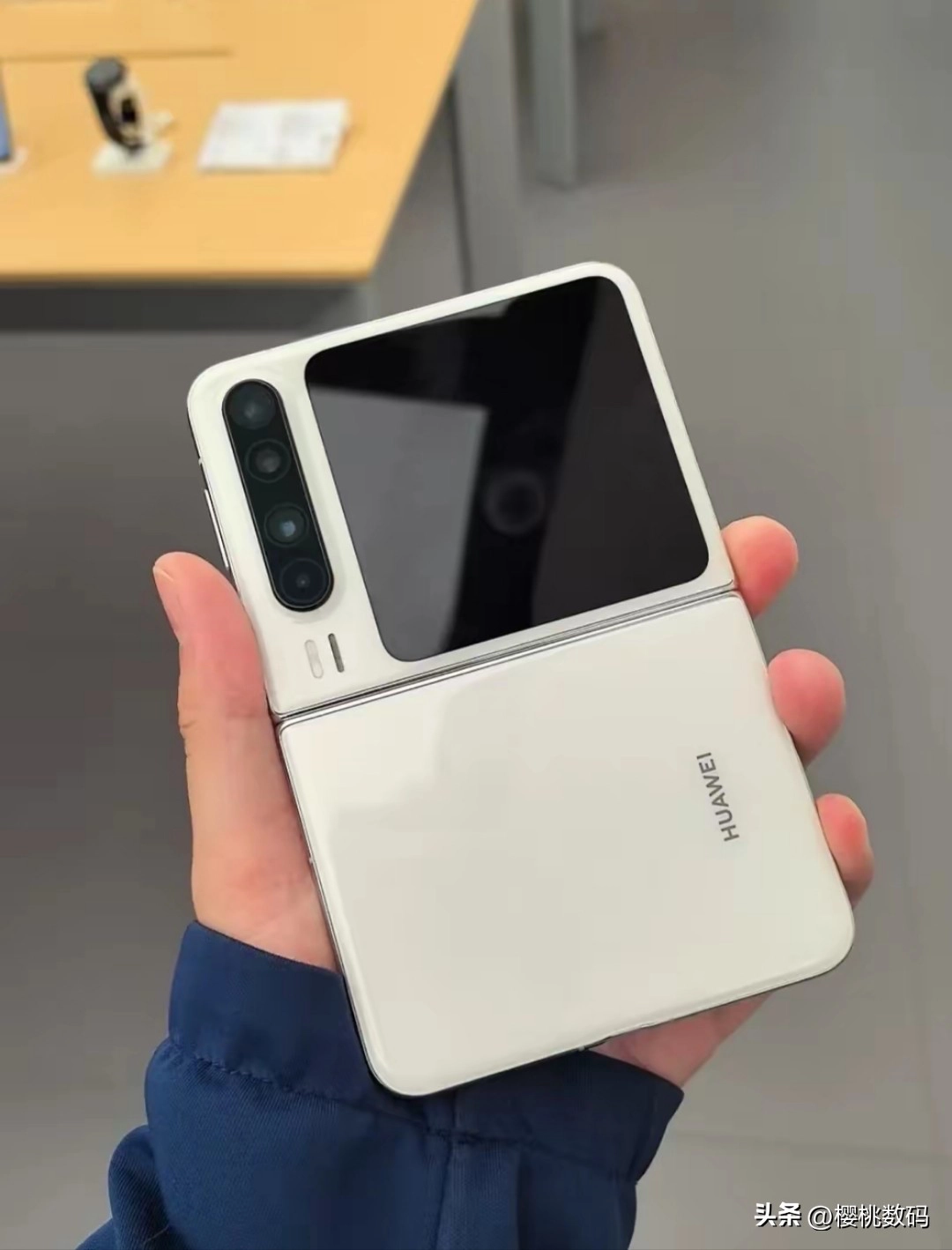 出道即破发的华为Pura X该何去何从？ - 万事屋 | 生活·动漫·娱乐综合社区-银魂同好聚集地