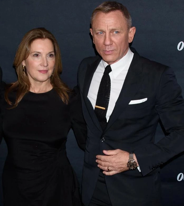 新的邦德幕后掌舵人已确定:哈利・波特要拯救 007 了