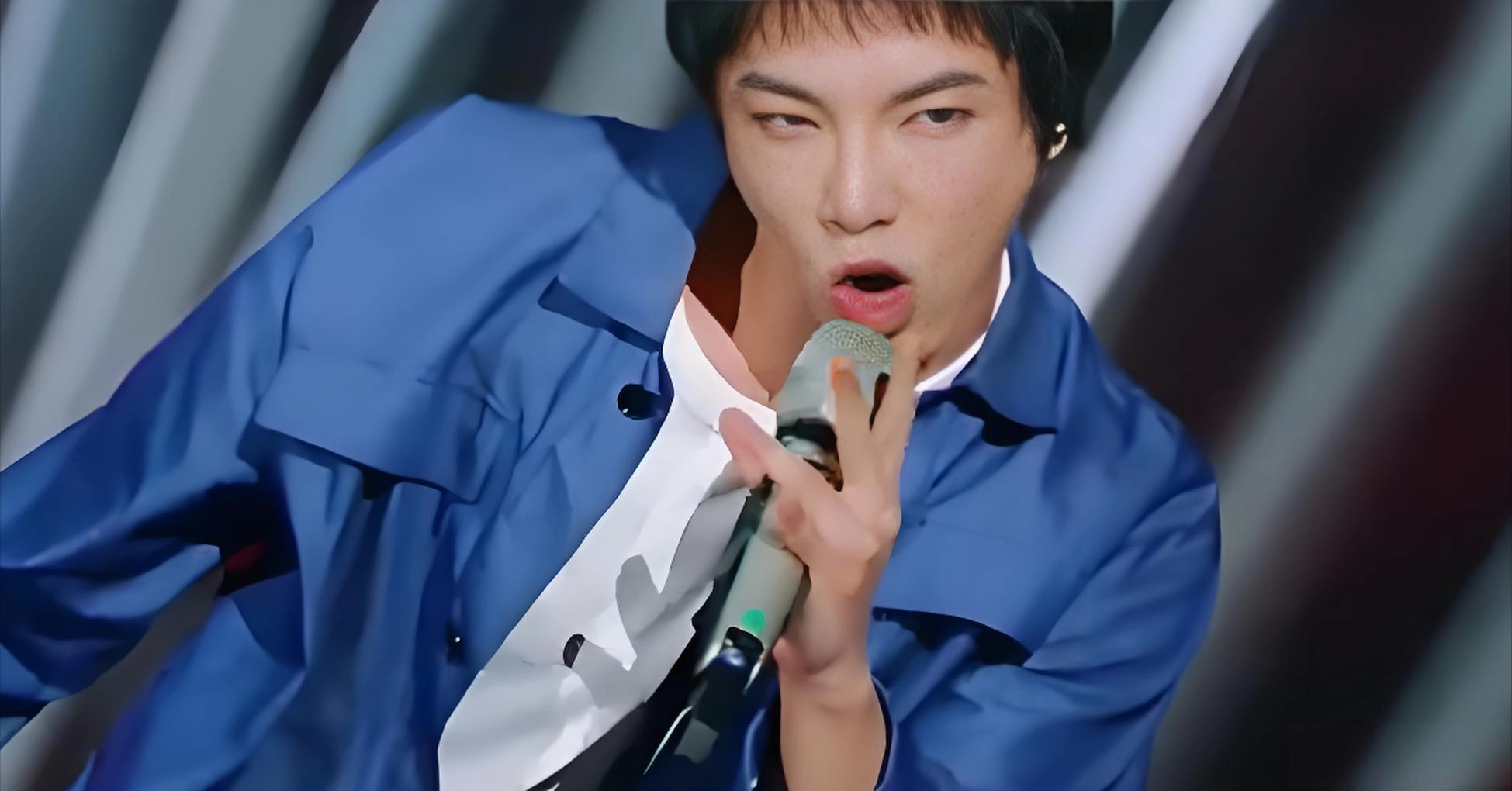 网友吐槽：恬不知耻！一首代表作都没有，却能当乐坛顶流，这些小丑真不害臊