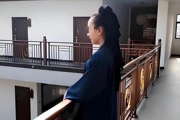 道袍下的骗局？