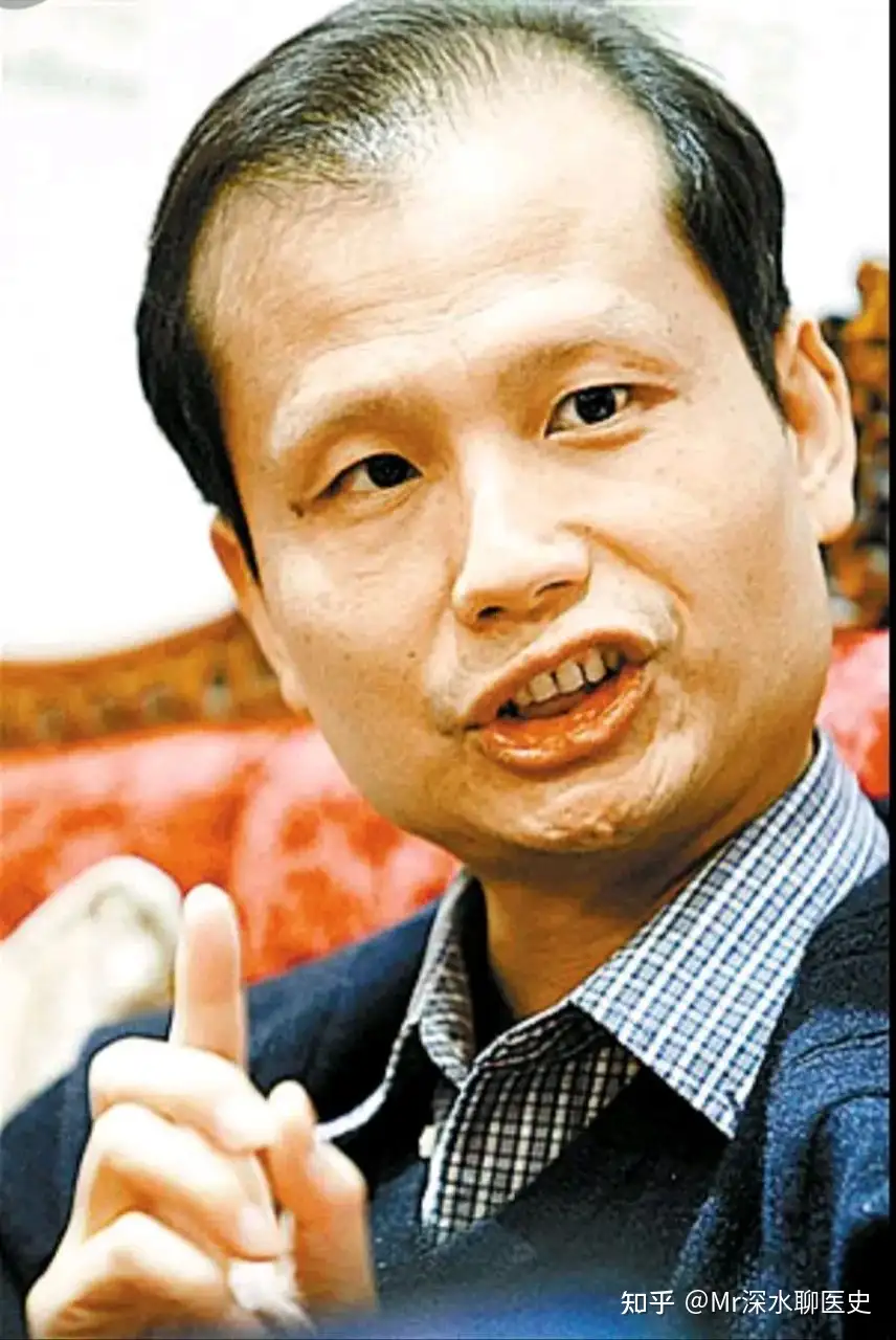 中医吹问“为什么中医黑只在某个方剂上，理论却从来没有被黑过？”这话说的好像真的似的