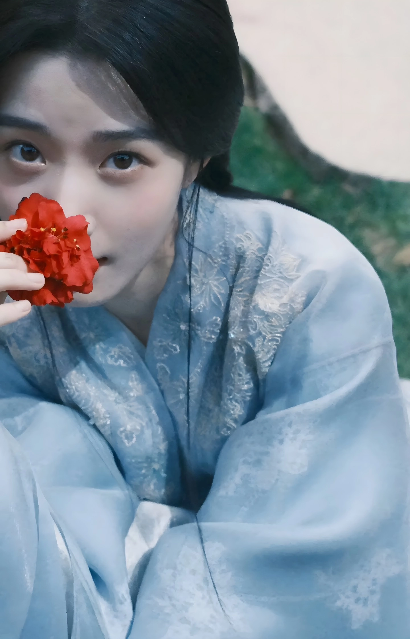 分享几张精美壁纸，有车，有美女